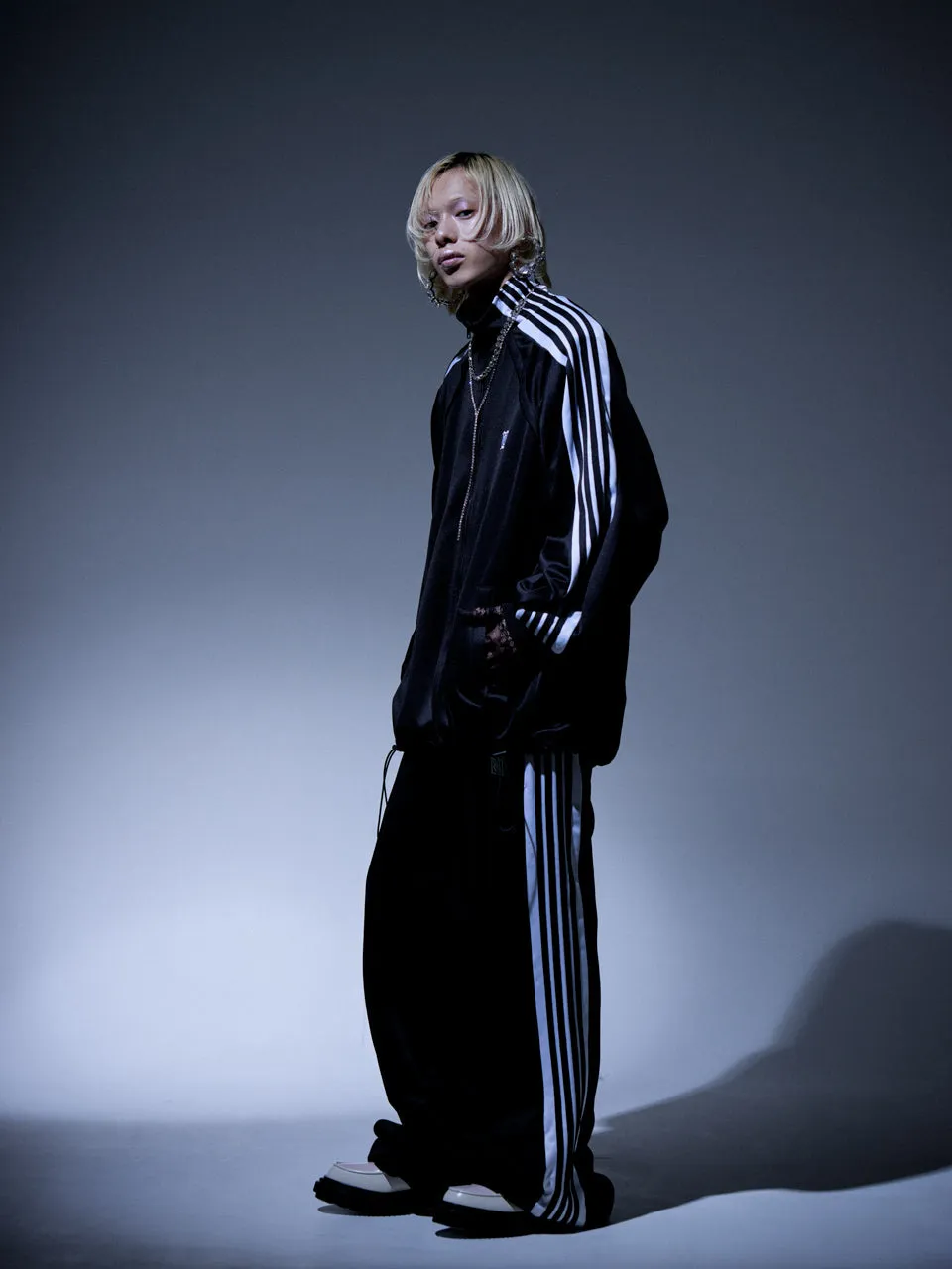 Angled Shape Track Jacket(Black)