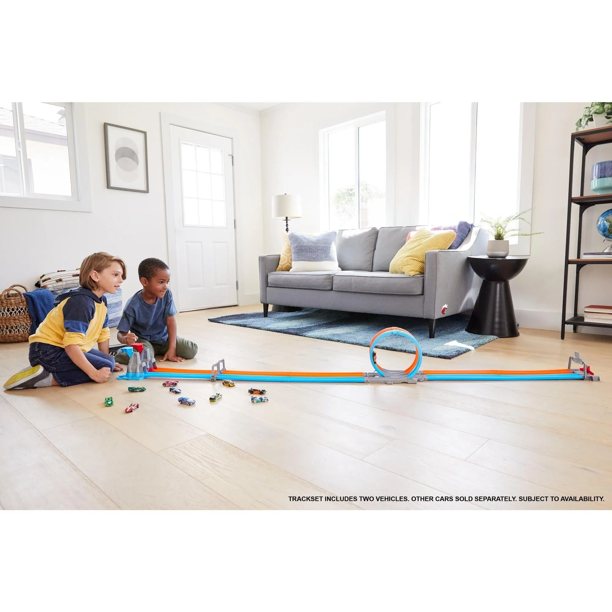 Hot Wheels Double Loop Dash Drag Racing Playset