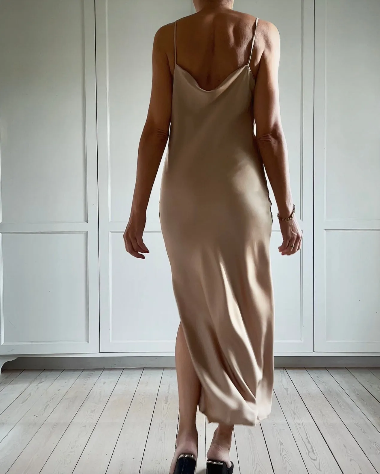 SLIP DRESS - CHAMPAGNE