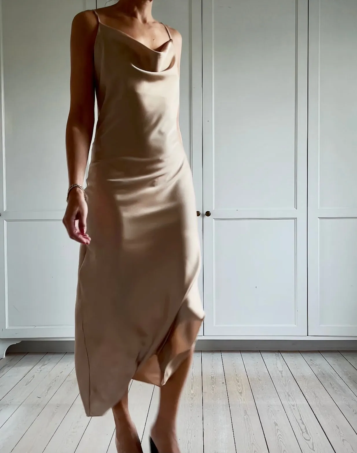 SLIP DRESS - CHAMPAGNE