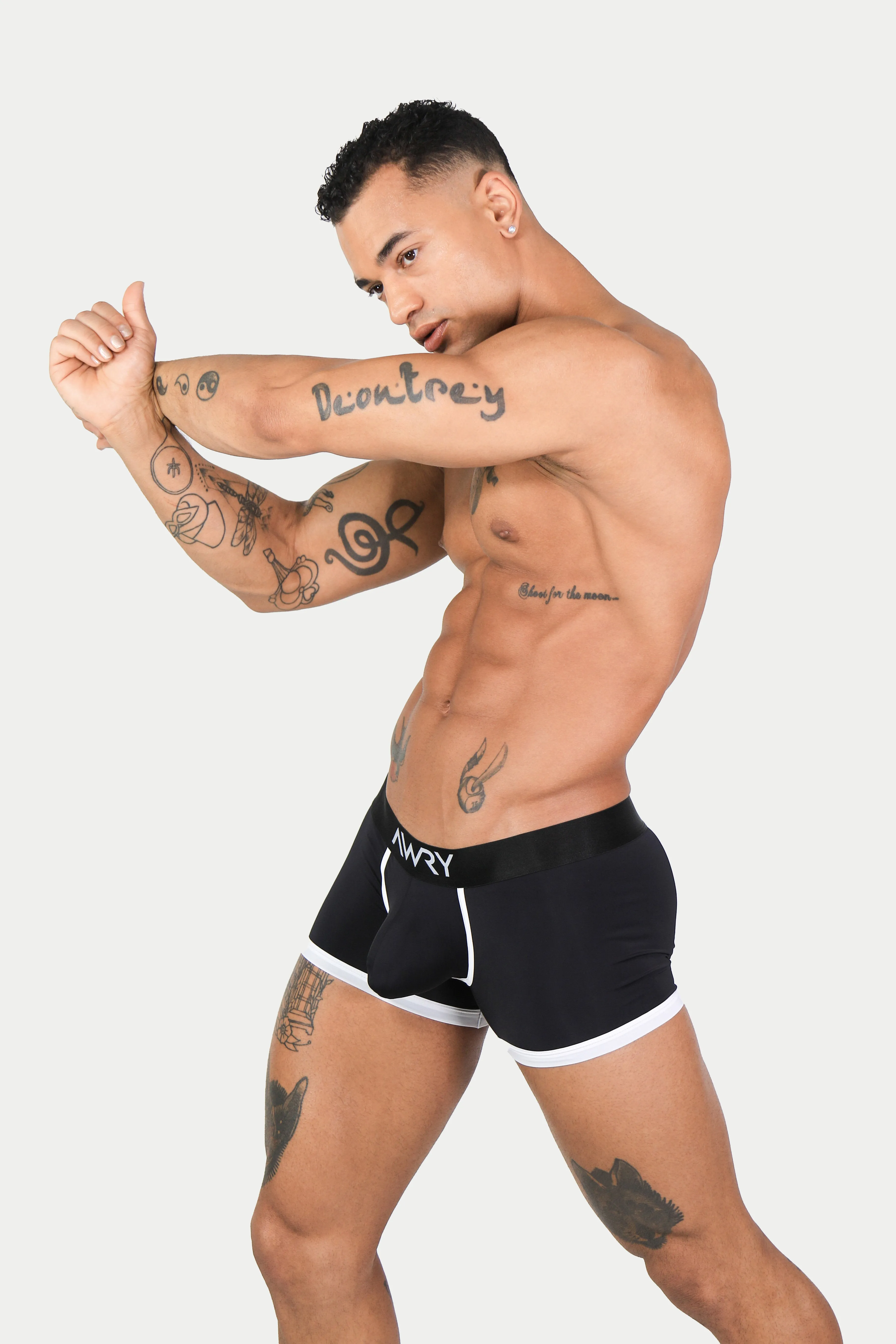 STANDOUT Trunks - Black
